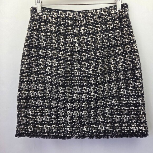 Ann Taylor Tweed Mini Skirt Black & White w/ Fringed Hem Size 8 - Picture 2 of 11